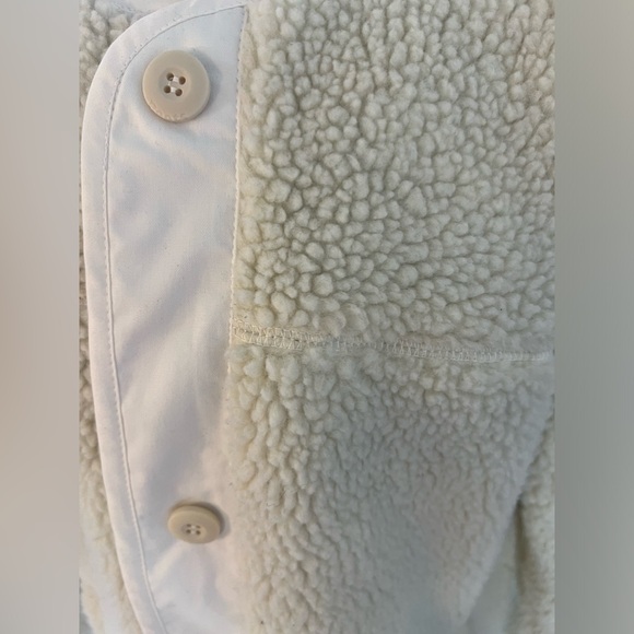 Roots boucle teddy jacket. Worn once. - Picture 6 of 6